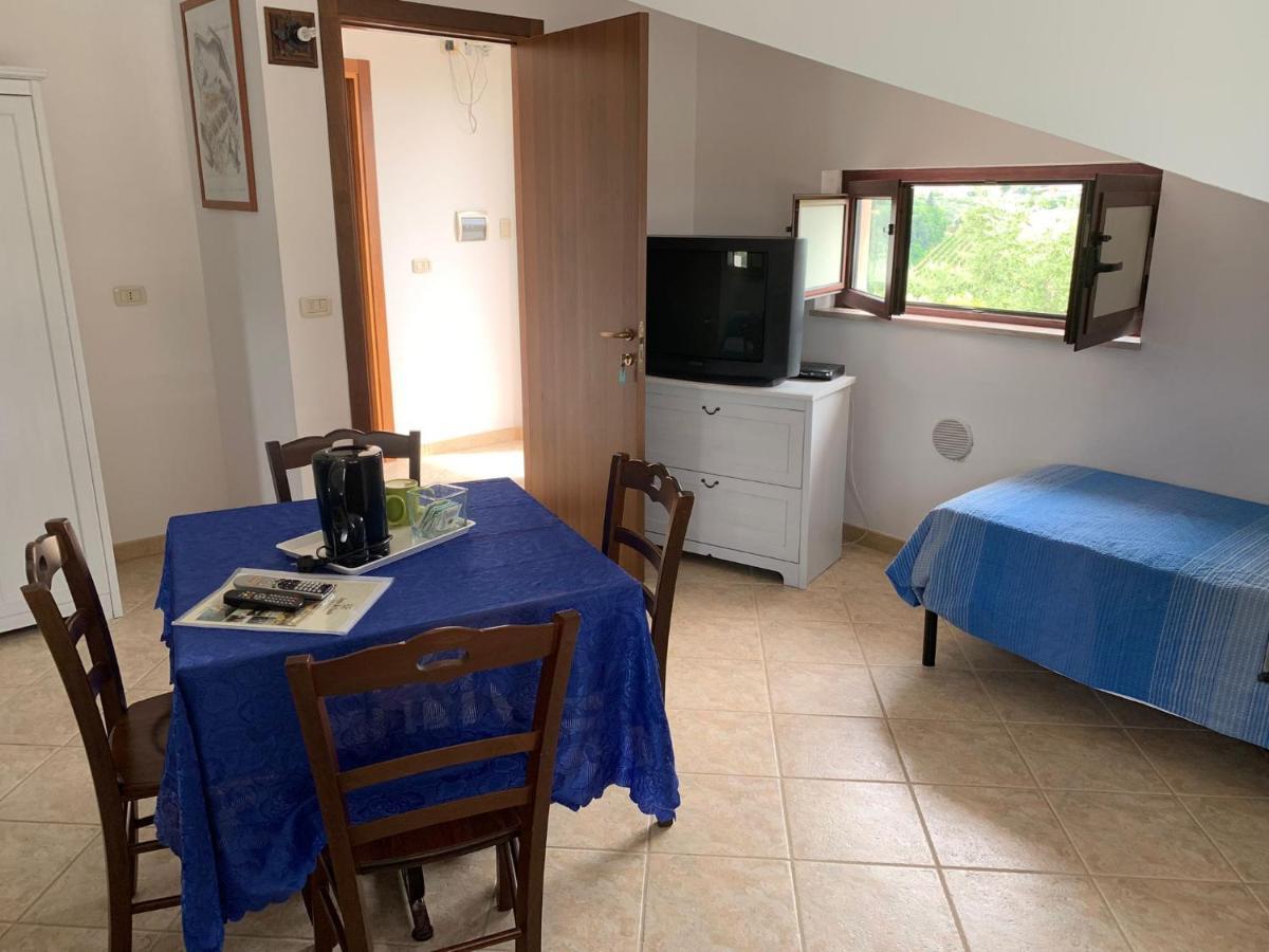 Azienda Vitivinicola Sergio Del Casale Vasto Exteriör bild